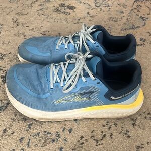 Altra Women’s Sneakers 10 Wide